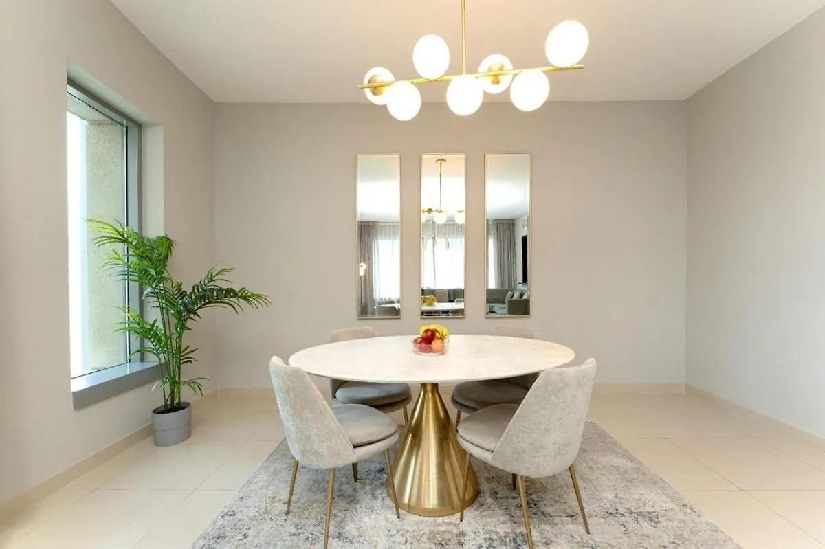 Serene Homes -Creative Burj And Fountain Views Dubai